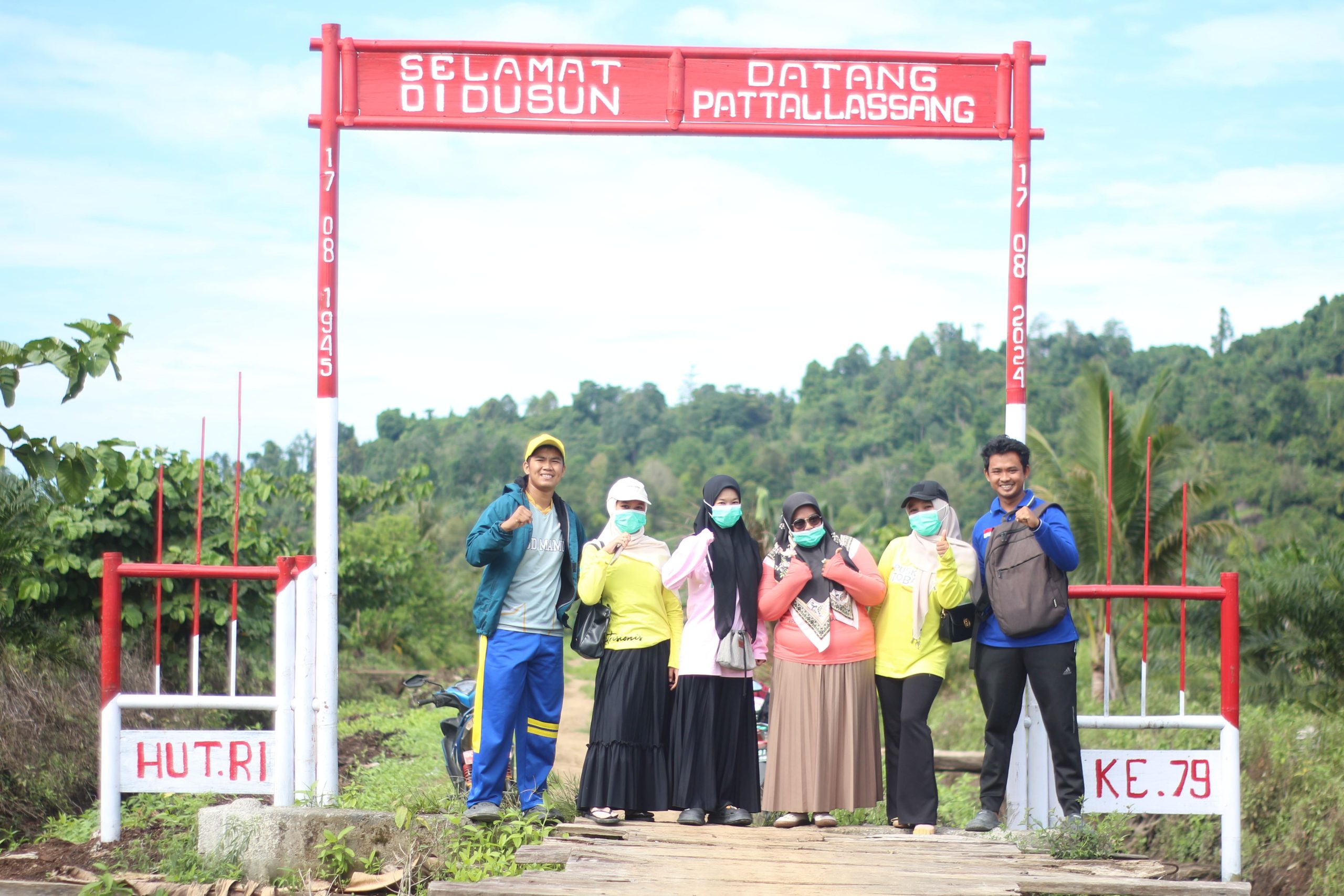 PUSKESMAS MELAKUKAN KEGIATAN SERENTAK DI DUSUN PATALASSANG